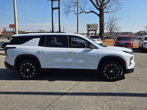 New 2026 Chevrolet Traverse LT w/ Enhanced Driving Package image 13
