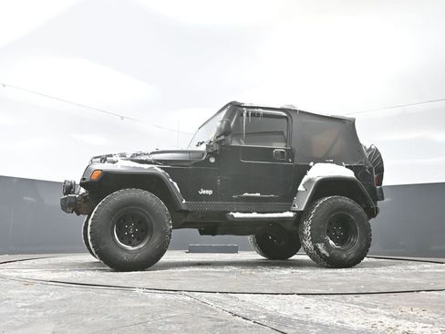 Used 2006 Jeep Wrangler Sport w/ 30" Tire & Wheel Group image 26