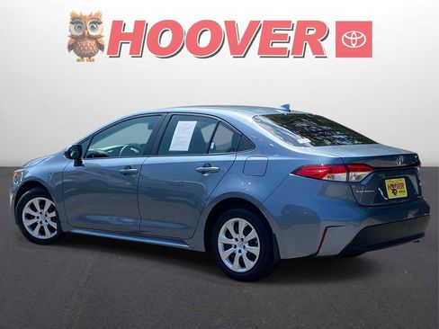 Used 2025 Toyota Corolla LE FWD image 5