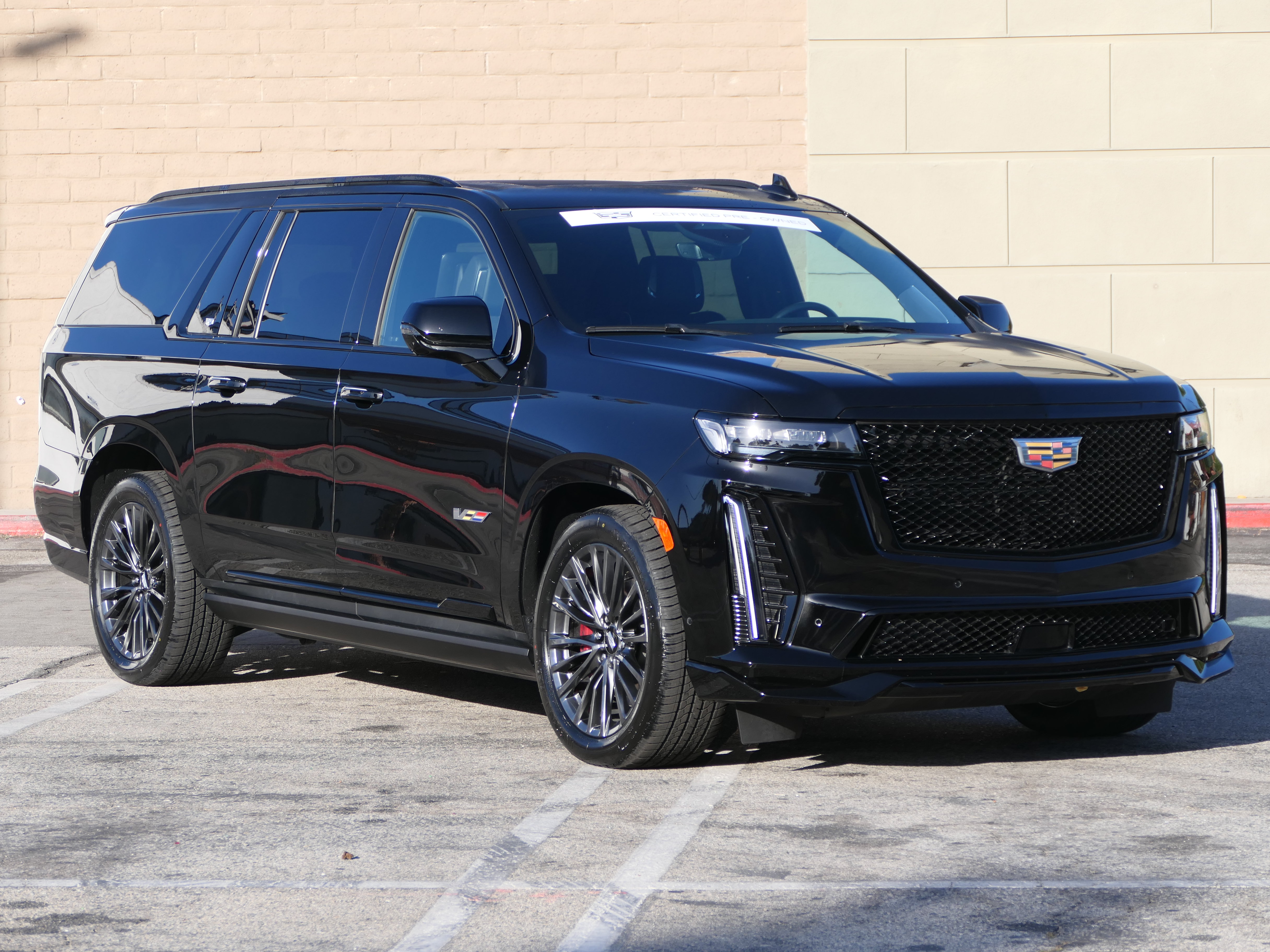 Used 2023 Cadillac Escalade ESV V AWD/4WD image 8