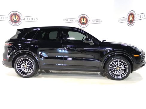 Used 2022 Porsche Cayenne Platinum Edition AWD/4WD image 5