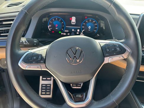 Used 2024 Volkswagen Atlas Cross Sport SEL R-Line image 15