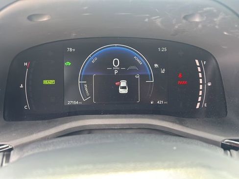 Used 2025 Toyota Camry LE image 25