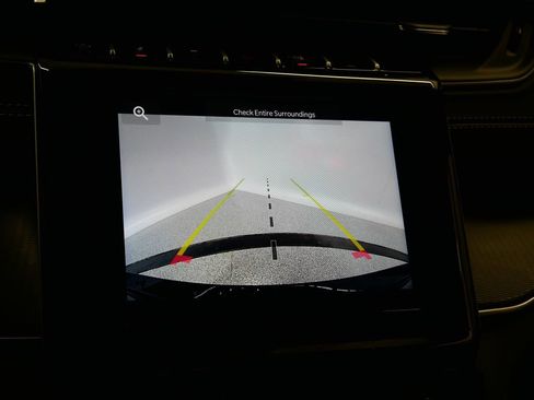 New 2025 Jeep Grand Cherokee Laredo w/ Luxury Tech Group I image 36