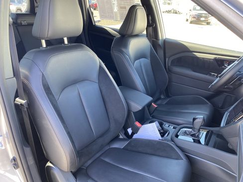 Certified 2025 Subaru Forester Touring AWD/4WD image 21