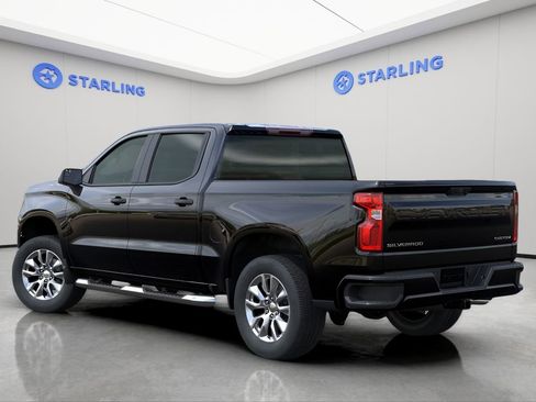 Used 2025 Chevrolet Silverado 1500 Custom RWD image 3