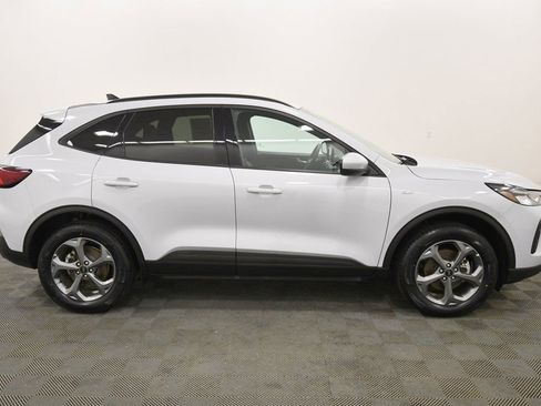 Used 2025 Ford Escape ST-Line Select image 9