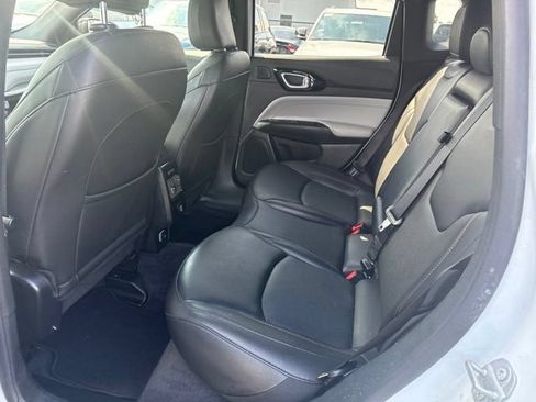 Used 2023 Jeep Compass Limited w/ Sun and Sound Group AWD/4WD image 21