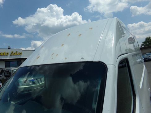 Used 2016 Nissan NV 2500 SL w/ Technology Package image 27