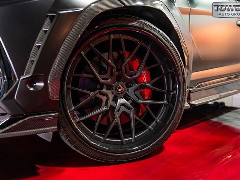 Used 2020 Lamborghini Urus AWD/4WD image 42
