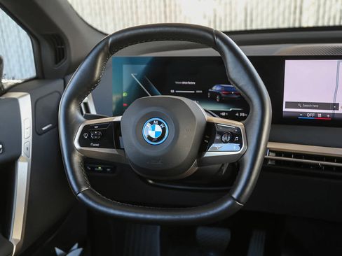 Used 2025 BMW iX xDrive50 image 12