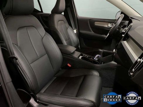 Used 2025 Volvo XC40 B5 Plus image 80