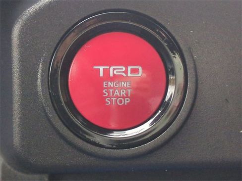 Used 2024 Toyota Tacoma TRD Off-Road image 27
