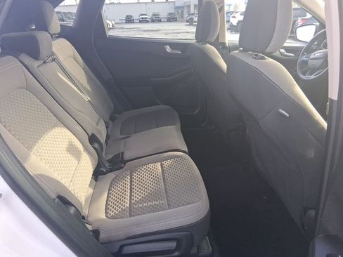 Used 2020 Ford Escape SE image 15