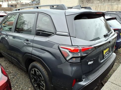 Certified 2025 Subaru Forester Premium image 3