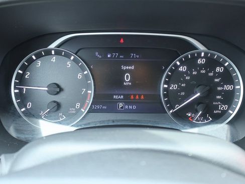 Certified 2025 Nissan Frontier SV image 11