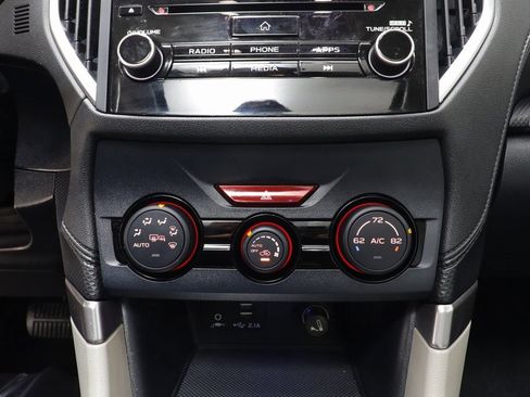 Used 2019 Subaru Forester Premium w/ All-Weather Package image 11