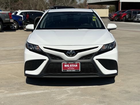 Used 2024 Toyota Camry SE image 8