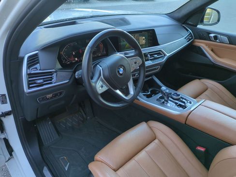 Used 2022 BMW X7 xDrive40i w/ Premium Package image 14