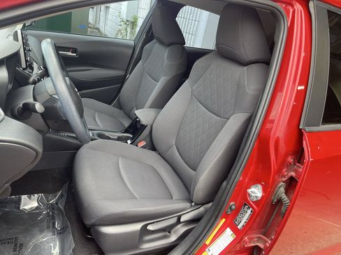 Used 2021 Toyota Corolla LE FWD image 22