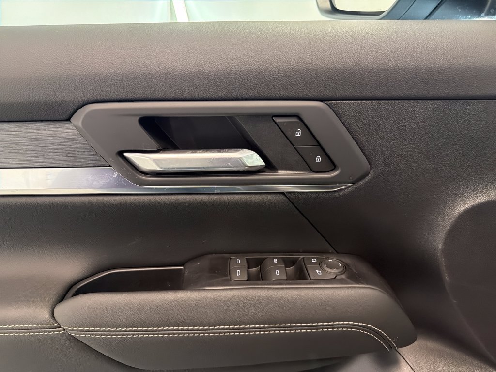 New 2027 GMC Terrain Elevation FWD image 12