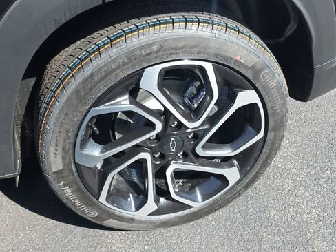 New 2026 Chevrolet Trax RS w/ Sunroof Package FWD image 13