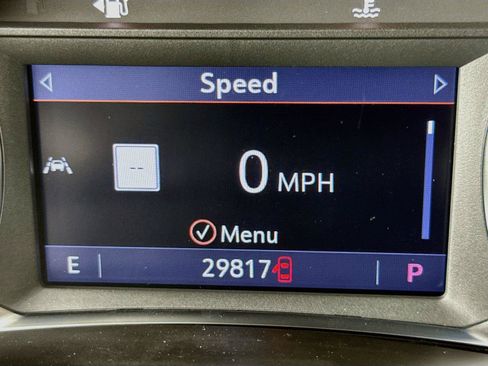 Used 2023 Chevrolet Equinox RS AWD/4WD image 2