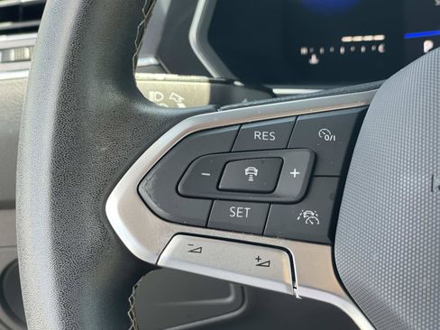 Certified 2022 Volkswagen Tiguan SE AWD/4WD image 9