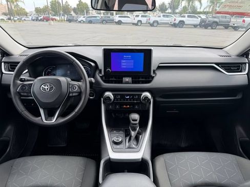 Used 2024 Toyota RAV4 XLE w/ Convenience Package AWD/4WD image 18