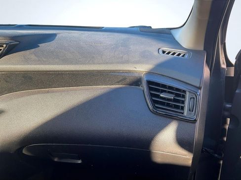 Used 2020 Nissan Rogue Sport SV image 17