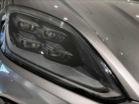 Used 2026 Porsche Cayenne image 15