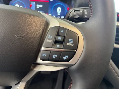 Used 2026 Ford Explorer Active w/ Active Comfort Package AWD/4WD image 18