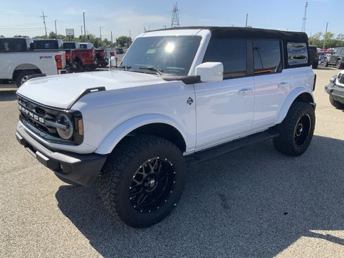 Used 2023 Ford Bronco Outer Banks AWD/4WD image 4