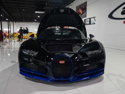 Used 2018 Bugatti Chiron image 33