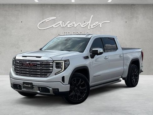Used 2022 GMC Sierra 1500 Denali w/ Technology Package AWD/4WD image 1