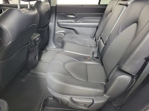 Used 2024 Toyota Grand Highlander FWD image 12