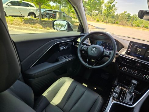 Used 2025 Acura ADX FWD image 9