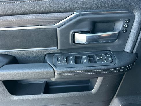 New 2026 RAM 2500 Laramie AWD/4WD image 10