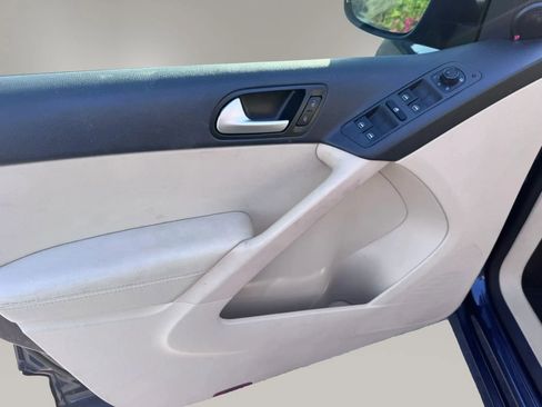 Used 2016 Volkswagen Tiguan S image 17