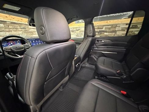 Used 2025 Chevrolet Traverse Z71 w/ Driver Confidence Package AWD/4WD image 29