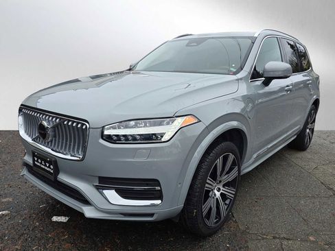Certified 2024 Volvo XC90 T8 Plus w/ Protection Package Premier image 7