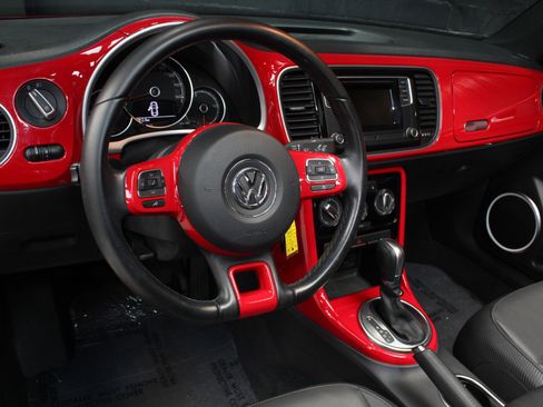 Used 2018 Volkswagen Beetle 2.0T S image 37