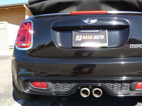 Used 2018 MINI Cooper S image 11