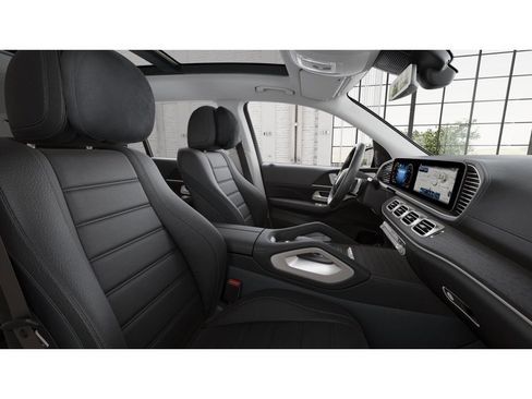 New 2026 Mercedes-Benz GLS 450 4MATIC image 4