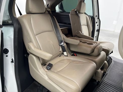 Used 2021 Honda Odyssey EX-L image 17