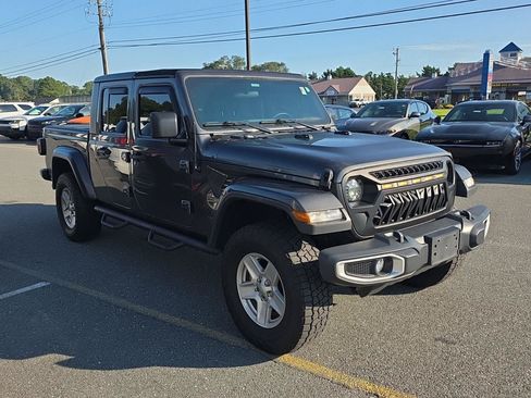 Used 2021 Jeep Gladiator Sport AWD/4WD image 4