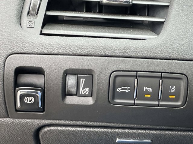 Used 2017 Chevrolet Impala Premier w/ Enhanced Convenience Package FWD image 35