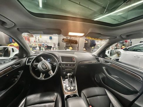 Used 2017 Audi Q5 2.0T Premium Plus w/ Technology Package image 11