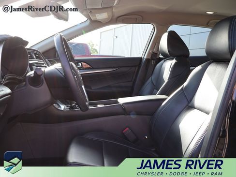 Used 2020 Nissan Maxima 3.5 SV w/ Floor Mat Group FWD image 22