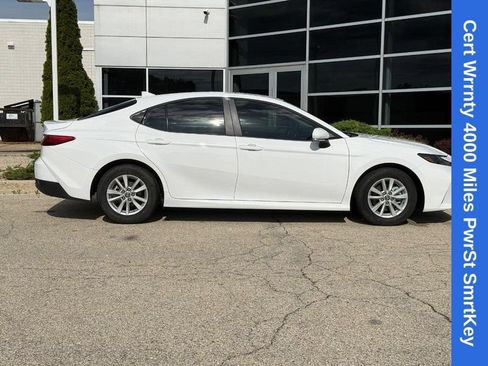 Used 2026 Toyota Camry LE w/ Convenience Package FWD image 2